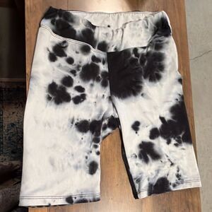 wishful park Black White Tie Dye Biker Shorts Women’s Size S